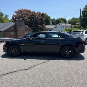 صورة 3 لـ 2019 Chrysler 300 S