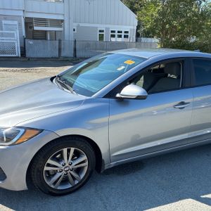 2017 Hyundai ELANTRA SE 照片 2
