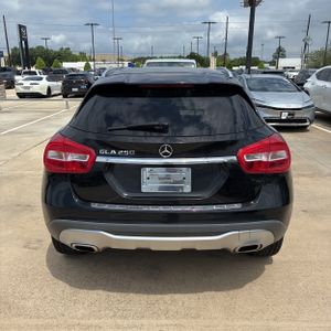 MERCEDES-BENZ GLA - 7