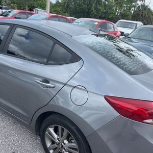 2018 Hyundai ELANTRA SEL — фото 6