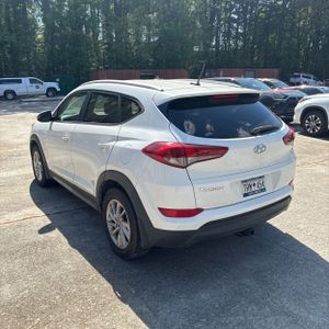 HYUNDAI TUCSON SE - 5