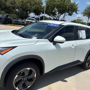 2024 Nissan ROGUE SV 照片 2