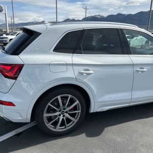 AUDI SQ5 PREMIUM PLUS - 9