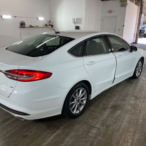 FORD FUSION SE - 8