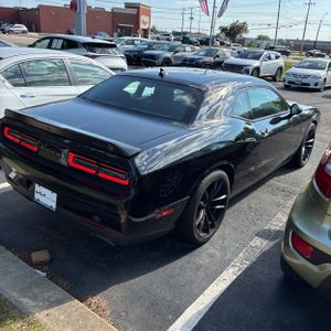 صورة 8 لـ 2023 Dodge CHALLENGER R/T SCAT PACK