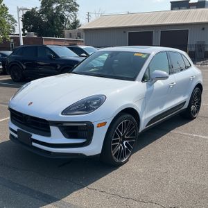 2024 Porsche MACAN S — фото 1