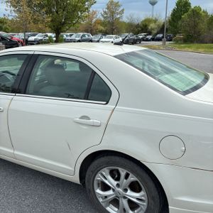 FORD FUSION SE - 6