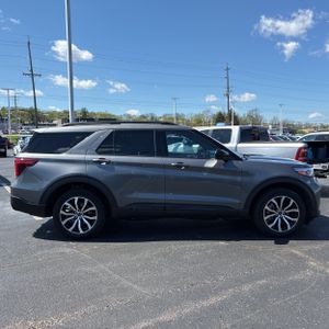 FORD EXPLORER ST - 10