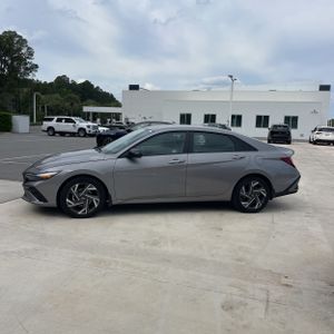 HYUNDAI ELANTRA SEL SPORT - 3