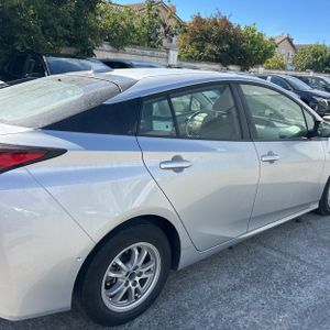 صورة 9 لـ 2022 Toyota PRIUS LE