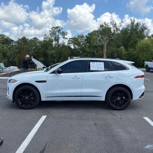 صورة 3 لـ 2024 Jaguar F-PACE P250 R-DYNAMIC S