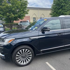 صورة 2 لـ 2021 Lincoln NAVIGATOR RESERVE