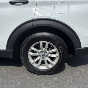 2020 FORD EXPLORER BASE 缩略图 18