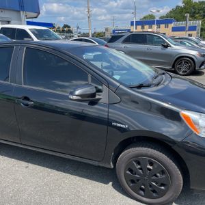 2012 Toyota PRIUS C TWO — миниатюра 13