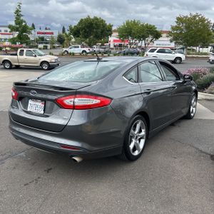 FORD FUSION SE - 8