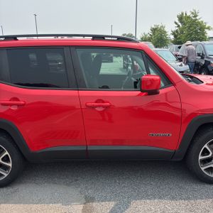 2017 JEEP RENEGADE LATITUDE thumbnail 11
