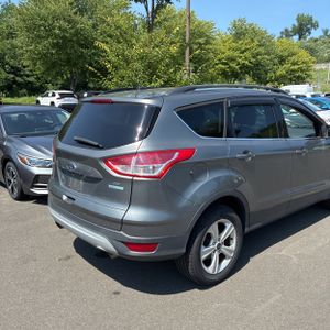 صورة 8 لـ 2014 FORD ESCAPE SE