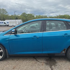 FORD FOCUS TITANIUM - 4