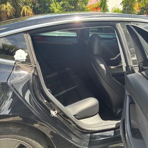 2018 Tesla MODEL 3 LONG RANGE 缩略图 32