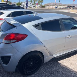 HYUNDAI VELOSTER TURBO - 8