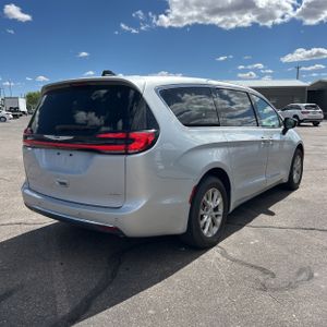 CHRYSLER PACIFICA TOURING L AWD - 8