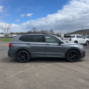 VOLKSWAGEN TIGUAN SE R-LINE BLACK - 10