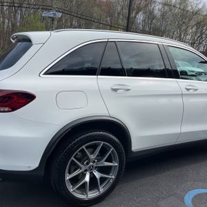 MERCEDES-BENZ GLC - 9