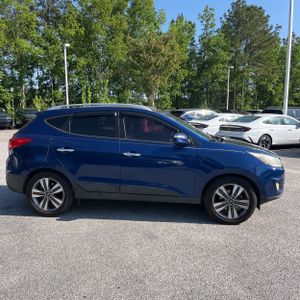 HYUNDAI TUCSON LIMITED - 10