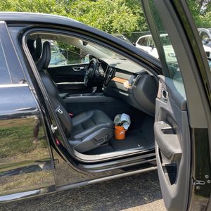 2019 Volvo XC60 MOMENTUM thumbnail 33