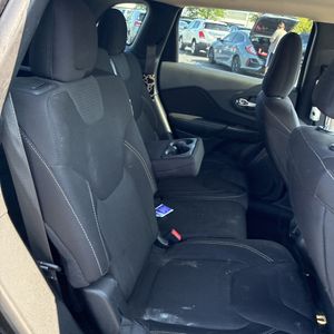 صورة مصغرة 35 لـ 2015 JEEP CHEROKEE LATITUDE