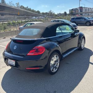 VOLKSWAGEN BEETLE CONVERTIBLE 2.5L PZEV - 8