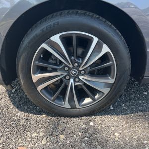 صورة 17 لـ 2020 Acura MDX SH-AWD W/TECH