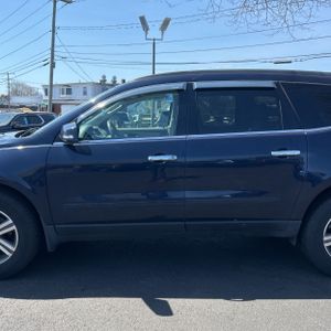 CHEVROLET TRAVERSE LT - 4
