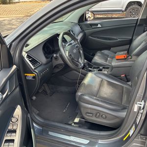 2016 Hyundai TUCSON LIMITED — миниатюра 32