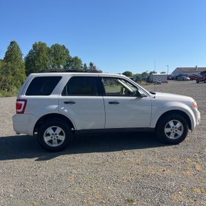 FORD ESCAPE XLT - 10