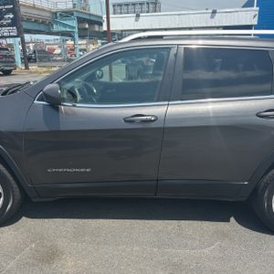 JEEP CHEROKEE LIMITED - 4