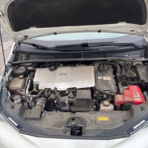 صورة مصغرة 39 لـ 2016 Toyota PRIUS TWO