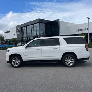 CHEVROLET SUBURBAN PREMIER - 3