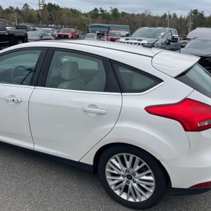 FORD FOCUS TITANIUM - 6