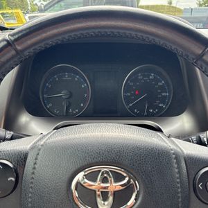 صورة 39 لـ 2017 Toyota RAV4 XLE