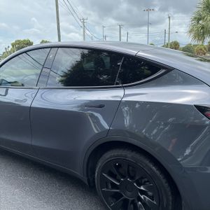 TESLA MODEL Y LONG RANGE - 6