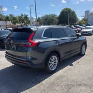 صورة 8 لـ 2025 Honda CR-V EX-L