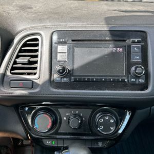 صورة 37 لـ 2016 Honda HR-V LX
