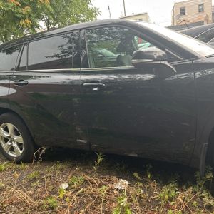 2022 Toyota HIGHLANDER LE 缩略图 11