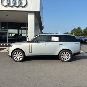 صورة 3 لـ 2023 LAND Rover RANGE ROVER P400 SE