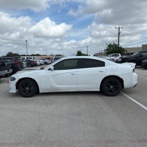 DODGE CHARGER SXT - 3