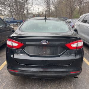FORD FUSION SE - 7
