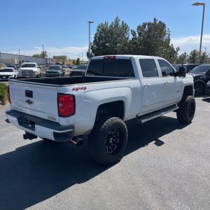 CHEVROLET SILVERADO 2500HD HIGH COUNTRY - 8