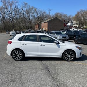 HYUNDAI ELANTRA GT BASE - 10