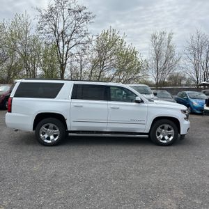 CHEVROLET SUBURBAN LT - 10